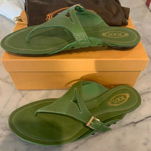 *NIB* TOD'S* ANTILLE GREEN LEATHER SLIP ON THONG SANDAL size 9 / 39 - Picture 2 of 6